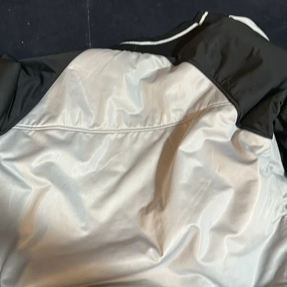 Reversible official NFL Raiders jacket - Picture 7 of 8